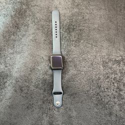 Apple Watch SE (40mm, GPS) – Barely Used – No Charger