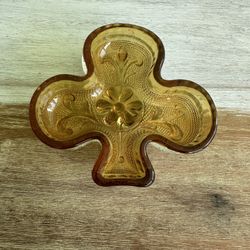 Tiara Indiana Amber Glass Depression Shamrock