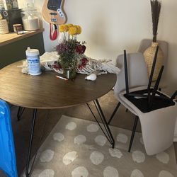 Dining Table And Chairs 