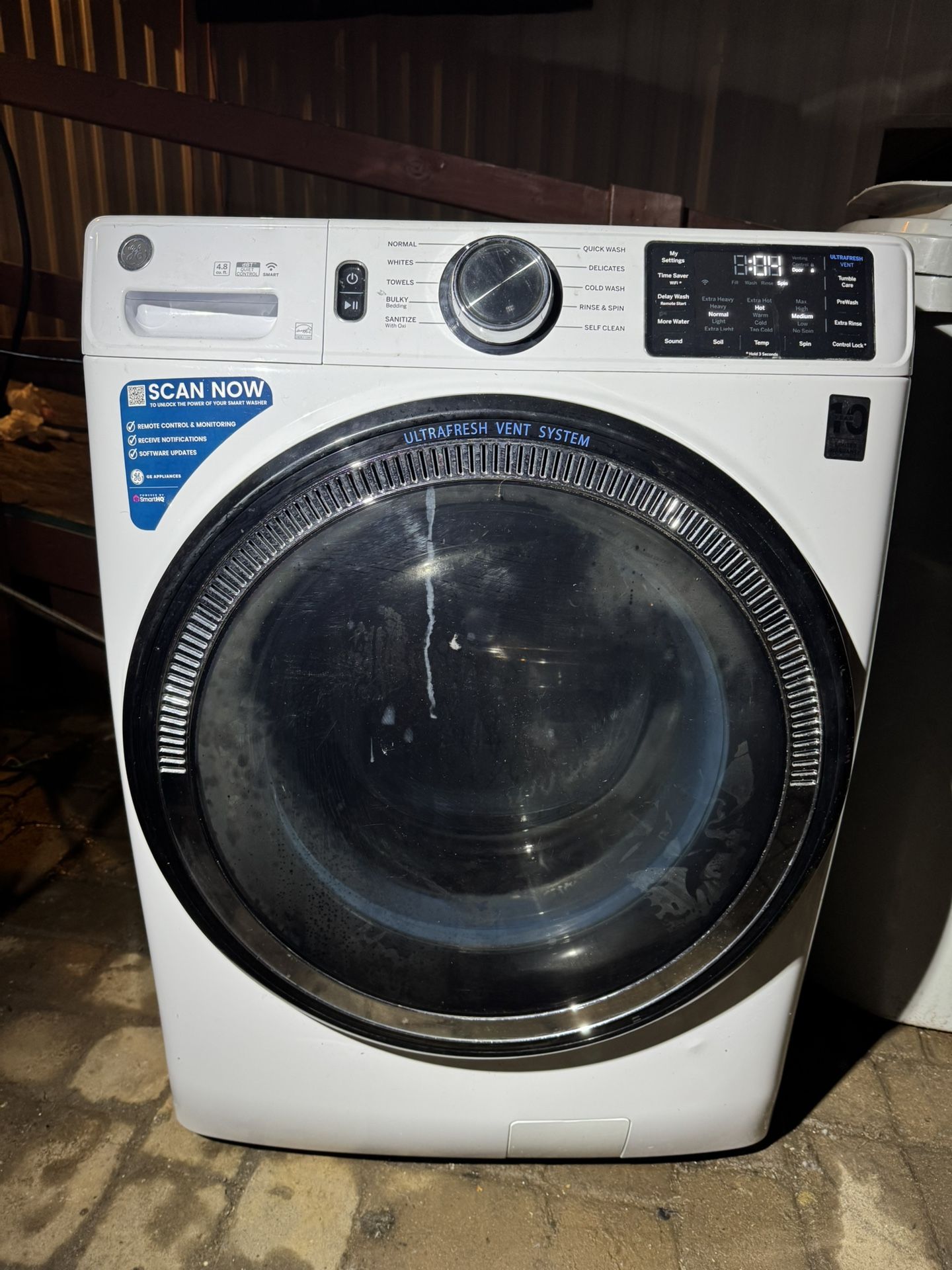 Washer Front Load GE White 28’’ 4.8 Cu.Capacity