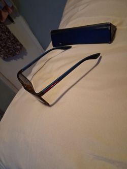 Prada  sanglases
