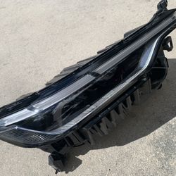 INFINITI QX60 R-S Headlight 