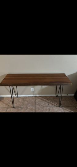 Solid Acacia Wood Entryway Table 30 1/4” H 48”W 15”D ( Excellent Condition)