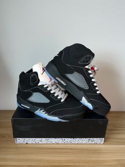 Jordan 5  ‘Black metallic’