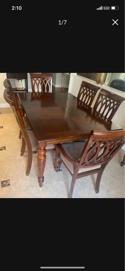 6 chair table with matching buffet