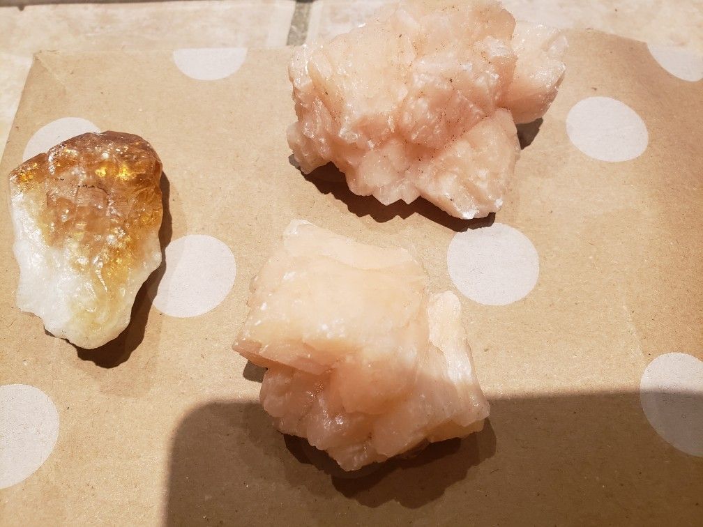 Crystal/ quartz chunks