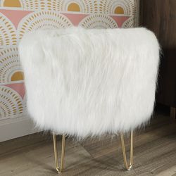 Radovre Hairpin Faux Fur Ottoman / Stool - White
