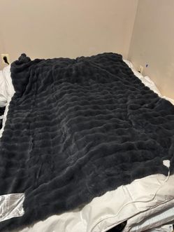 New in box 50" * 60" Heated Blanket