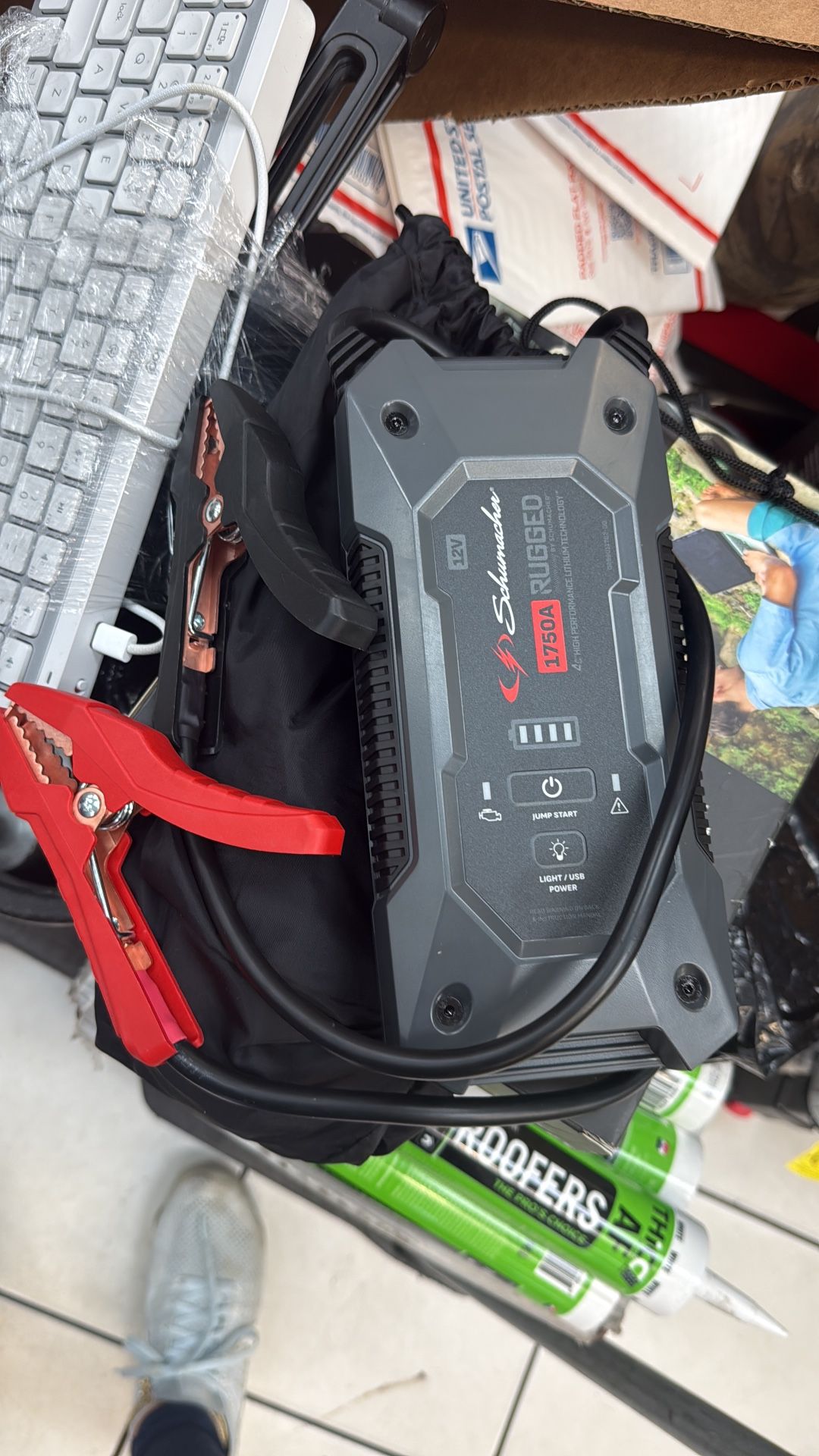 Schumacher Sl1(contact info removed)-amp 12v Lithium Jump Starter Jumper And USB Power Pack!