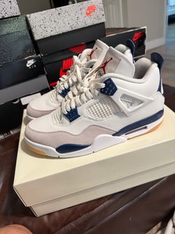 Jordan 4 sb navy size 10.5