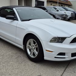 2014 Ford Mustang V6