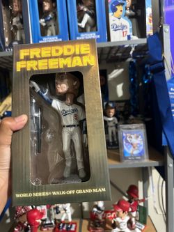 Freddie freeman bobblehead walk off
