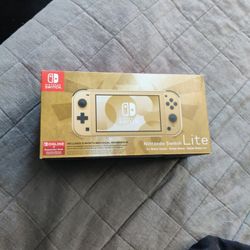 Nintendo Switch Lite Hyrule Edition 