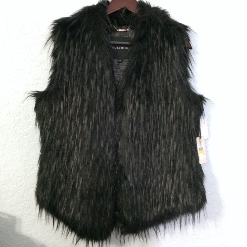 NWT Size XS & M Ivanka Trump Black Faux Fur Vest