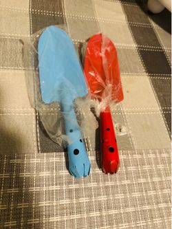 Kids 2 pack of Garden Shovels! Brand new!