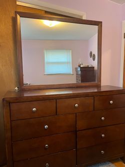 Dresser and Mirror Mahogany/Cherrywood