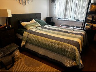Queen bed & mattress