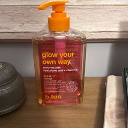 Glow Your Own Way Tan Gel