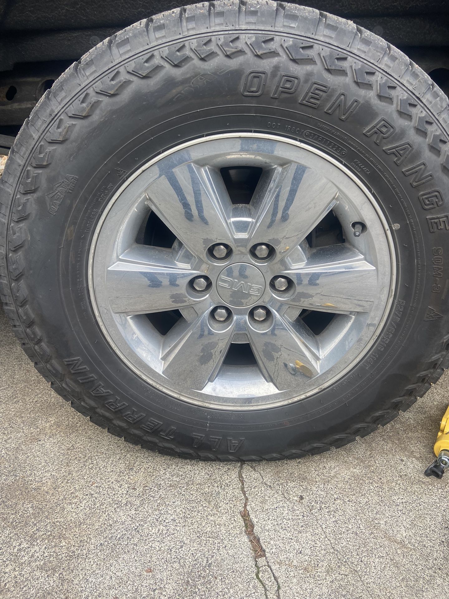 Rims And Tires From 2015 GMC Sierra 1500