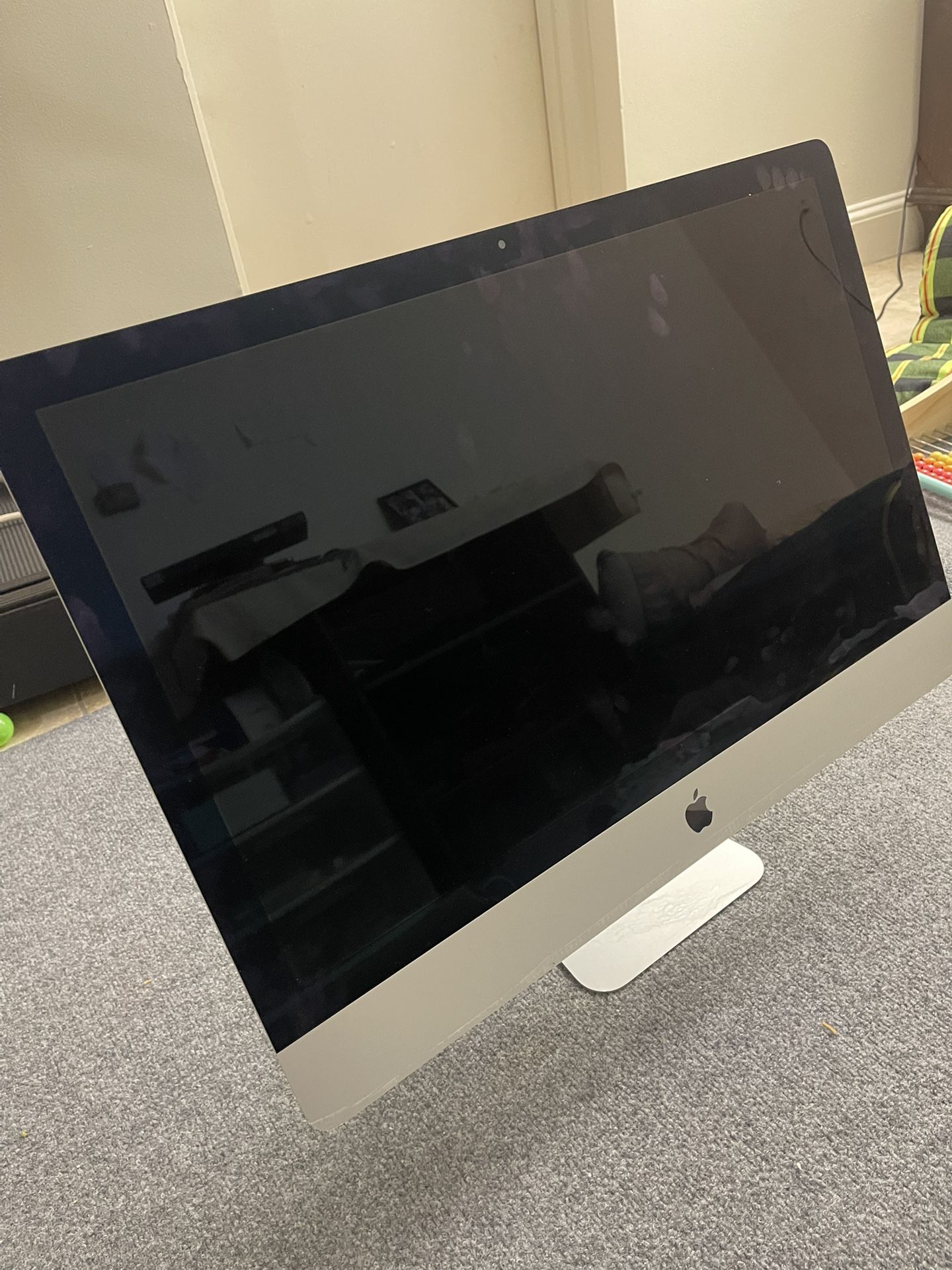 iMac 27” 24gb ram 5k Ratina Display 1TB Hard Drive