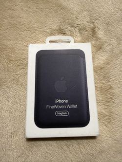 APPLE I PHONE WOVEN MAGSAFE WALLET 