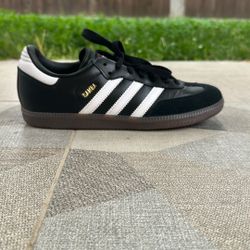 SAMBA  J Size 6
