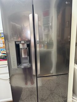 Refrigerator LG