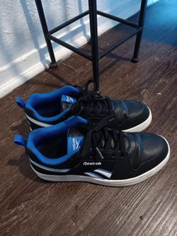 Shoes for boys size 5Y