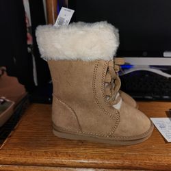 Old Navy Faux Fur Tan Boots