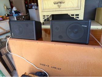Indoor outdoor mini advent speakers