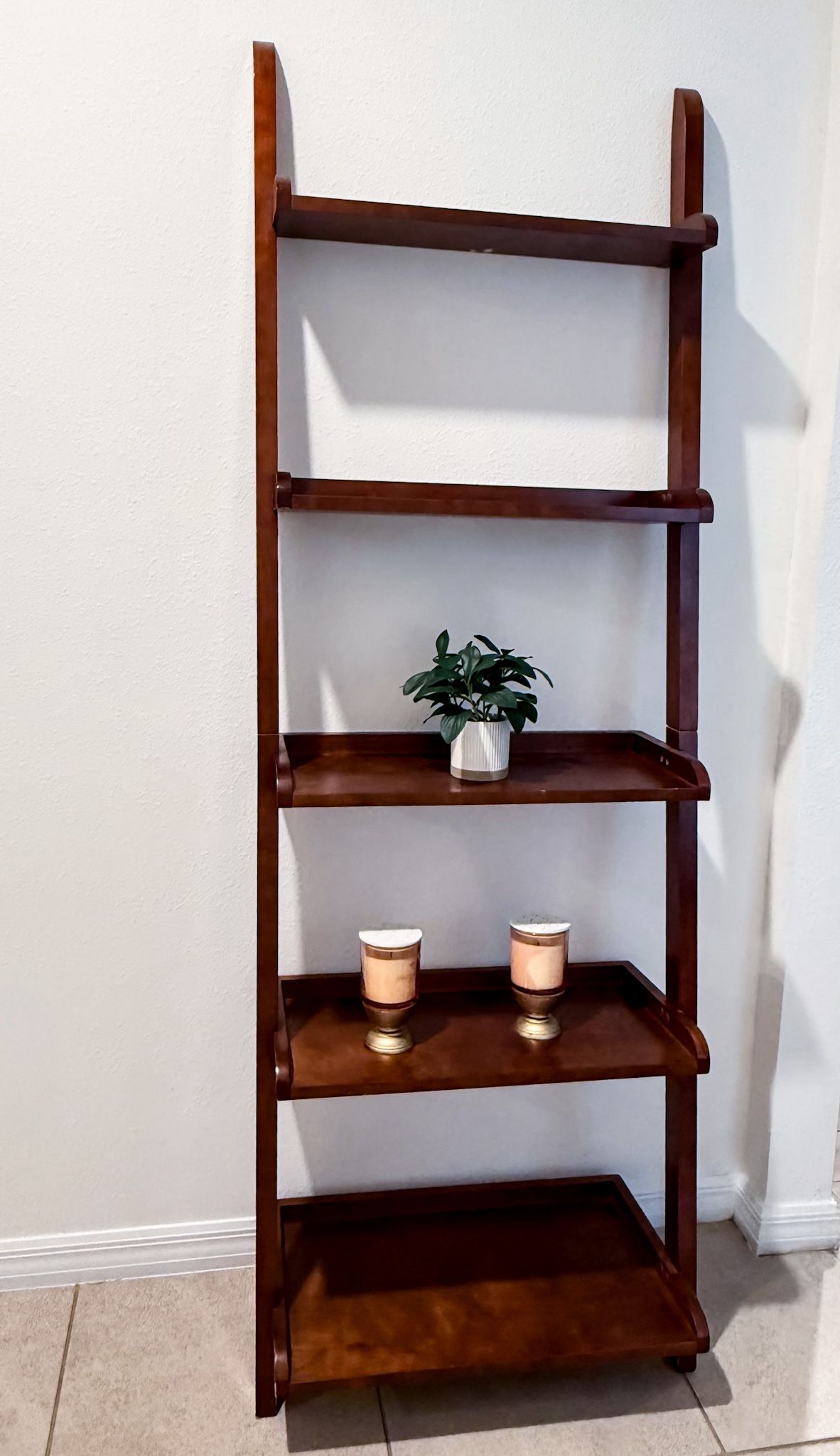 Ladder Shelf. Estantería 