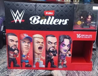WWE RHEA BALLER WITH DISPLAY CASE