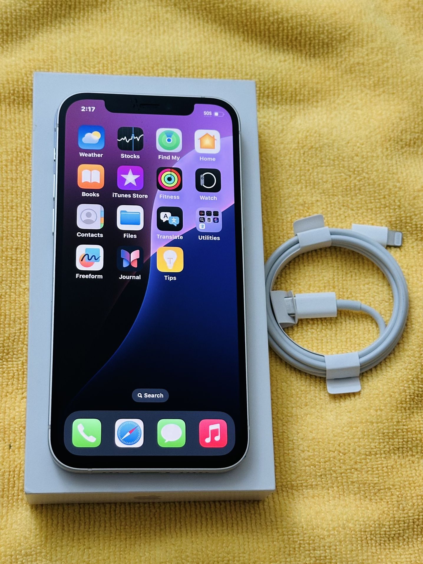 IPhone 12 White , Unlocked Worldwide 