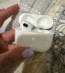 AirPods Generation 3