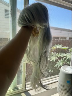 White wig