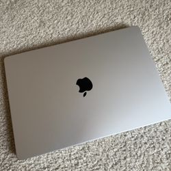 Apple Macbook Pro 16” M2 Pro