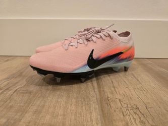 NIKE ZOOM MERCURIAL VAPOR 16 LOW ELITE SG SOCCER CLEATS...SZ 7.5 MENS / 9 WOMANS...BRAND NEW