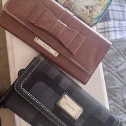 Women’s Clutch Wallets