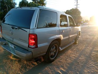 2004 Cadillac Escalade