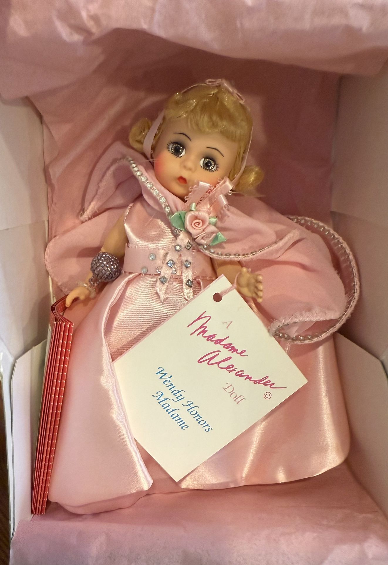 NEW IN BOX VINTAGE NRFB MADAME ALEXANDER WENDY HONORS MADAME 8" DOLL #93-9