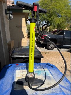Schwinn air pump with pressure gauge