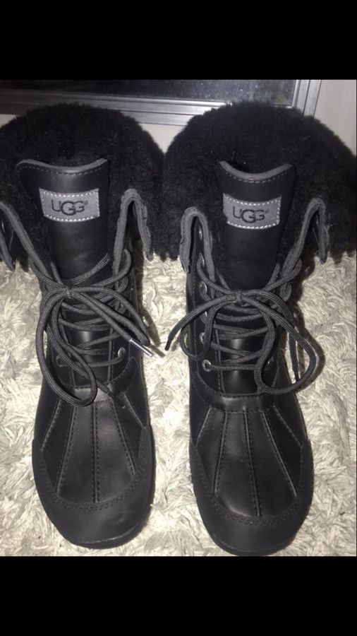 NEW Men Black Ugg boots!