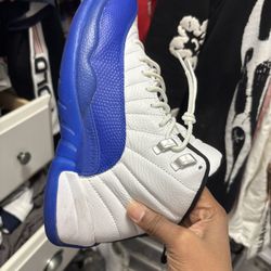 9.5 Jorden 12 Blue And White Used 