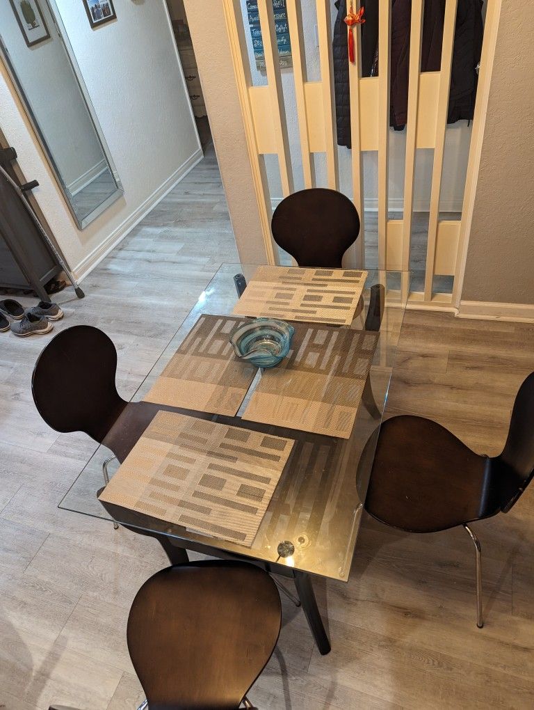 Glass Dining Room Table With 4 Chairs