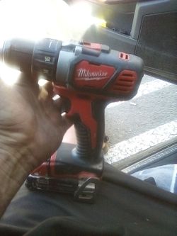 M18 hamme drill w batery