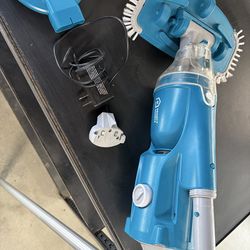 Pool vacuum, extension pole, net