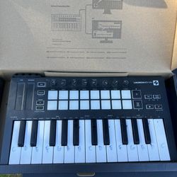 Novation Launchkey Mini MK3 25-Key MIDI Keyboard Controller Used
