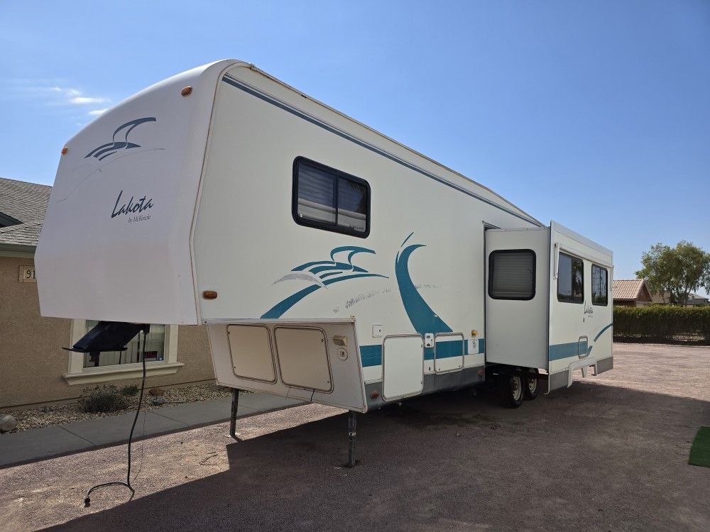 2000 Lakota 32ft Super Slide for Sale in Peoria, AZ OfferUp