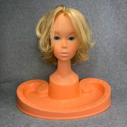 Vintage Mattel Barbie Beauty Center Play Set Doll Head Toy Blonde