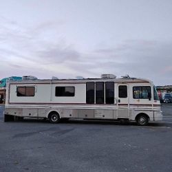 1995 Fleetwood Bounder